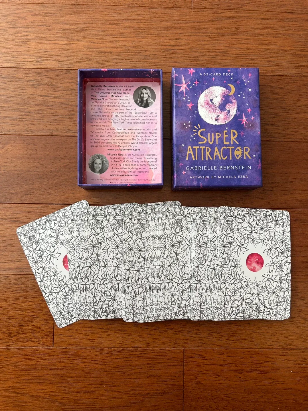 Super Attractor 52-Card Deck by Gabrielle Bernstein image indicator(3)