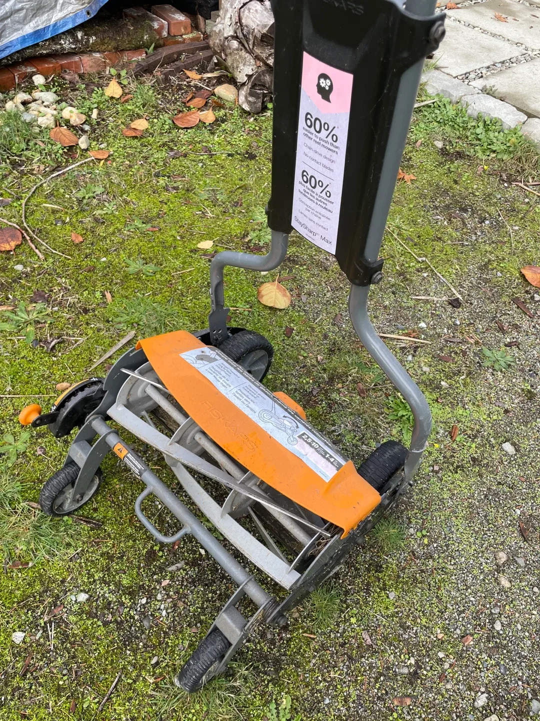 Fiskars StaySharp Max Reel Mower