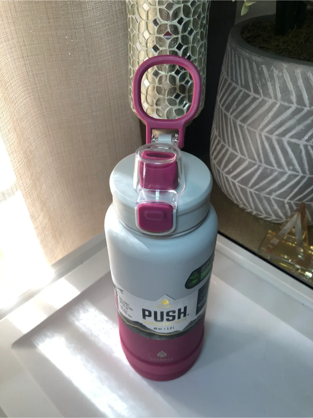 Manna PUSH Stainless Steel Bottle 40 oz image indicator(3)