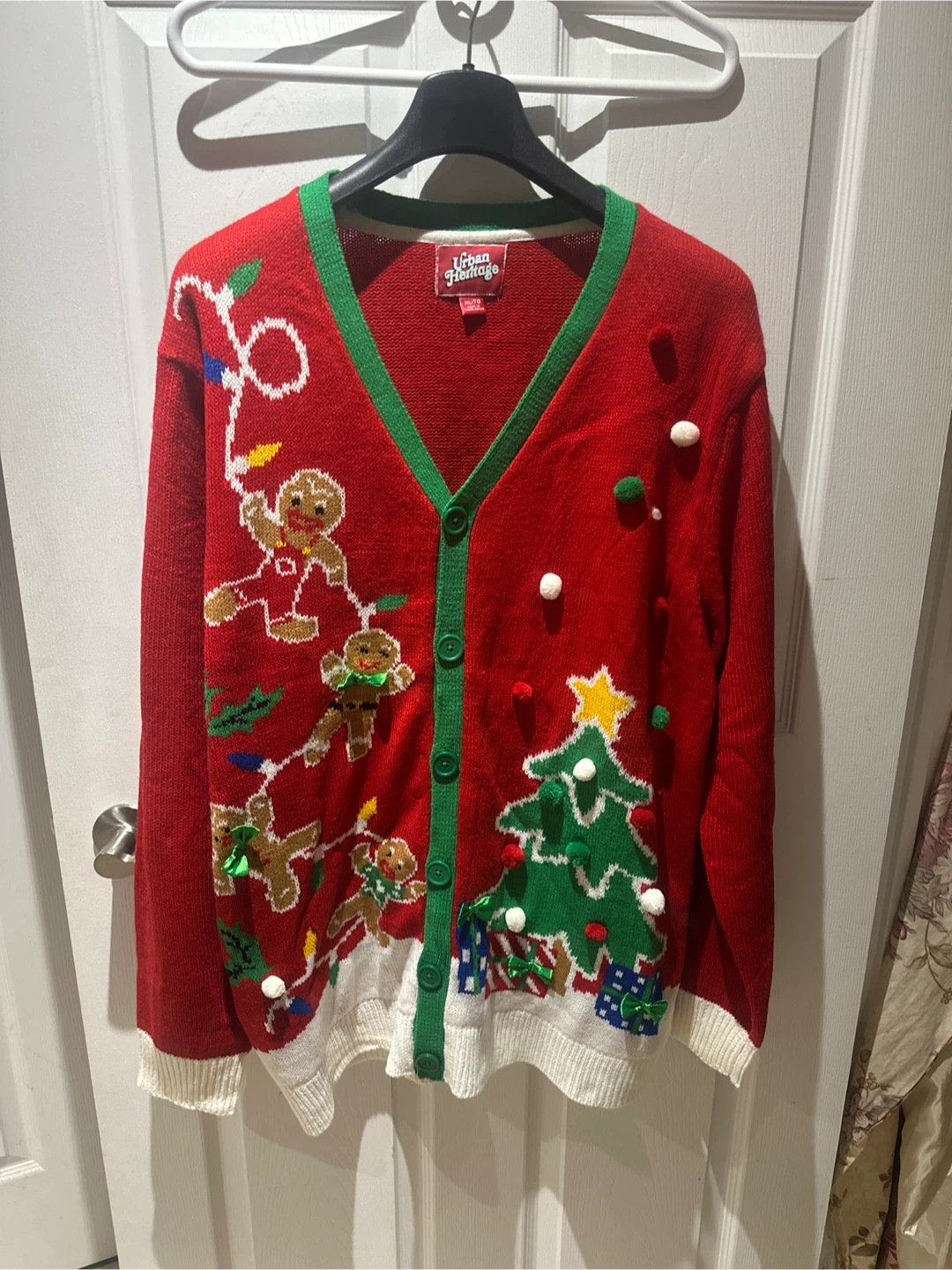 Urban Heritage Christmas Cardigan - Size XL/TG