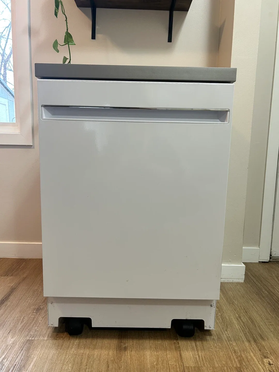 GE Portable Dishwasher – great shape!