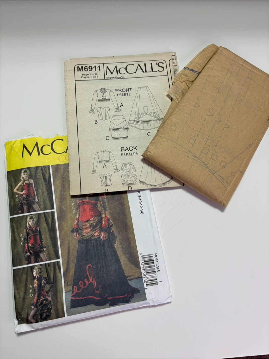 McCall's Costumes Sewing Pattern M6911, Size A5 - photo 3