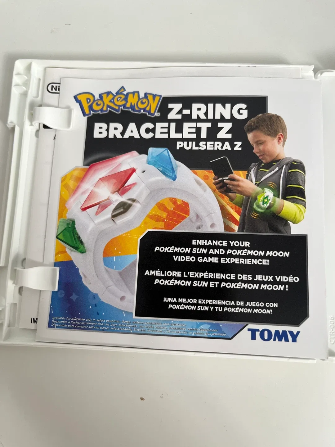 Pokémon Moon 3DS Game complete in box image indicator(5)