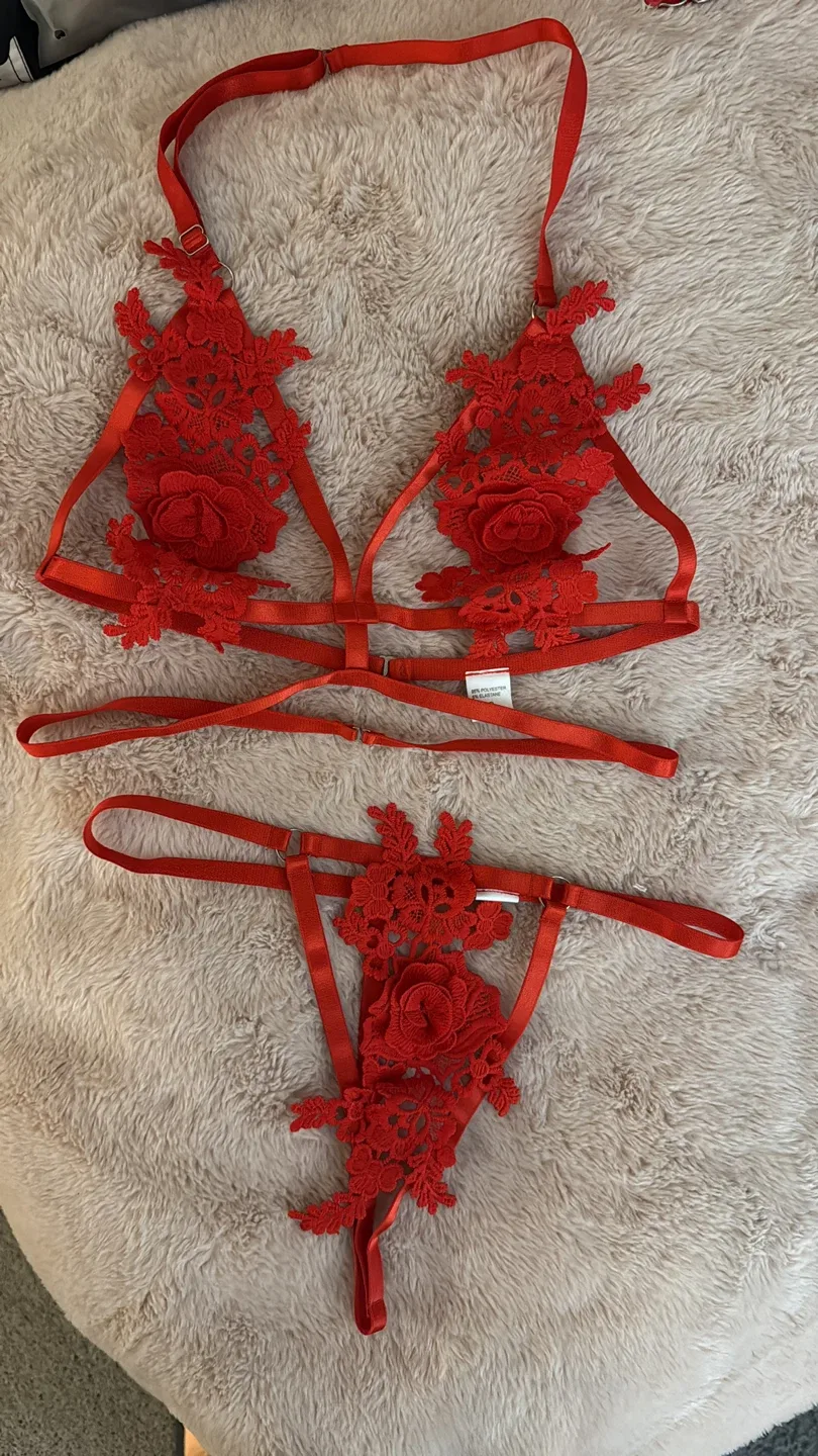 Red Floral Lace Lingerie Set thumbnail