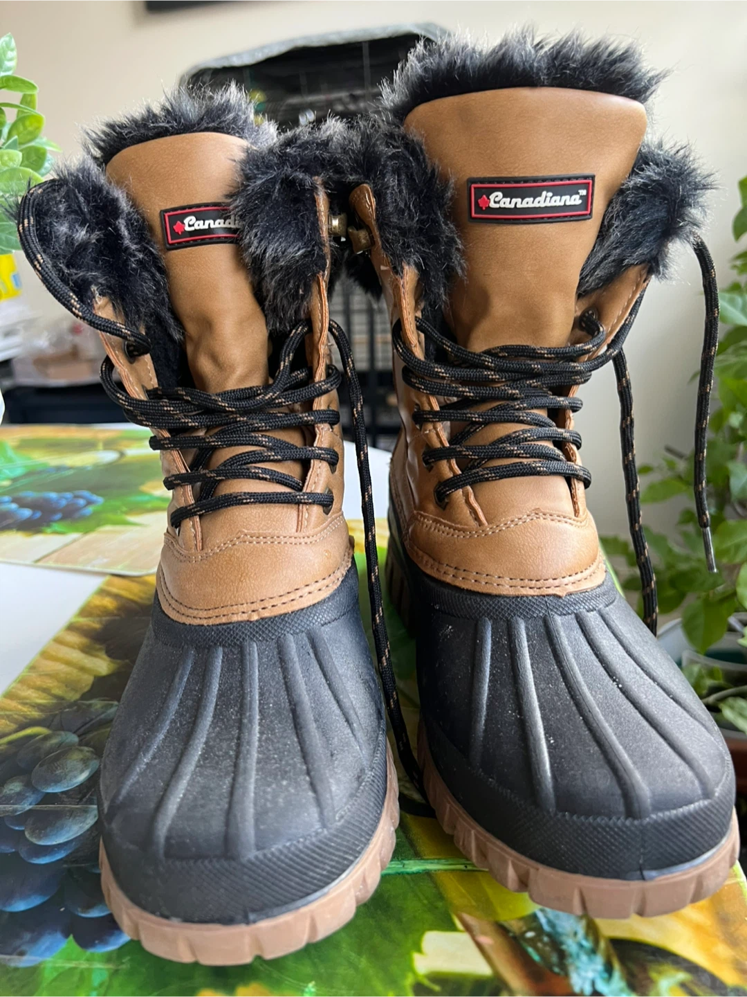 Canadiana Winter Boots - Size 7