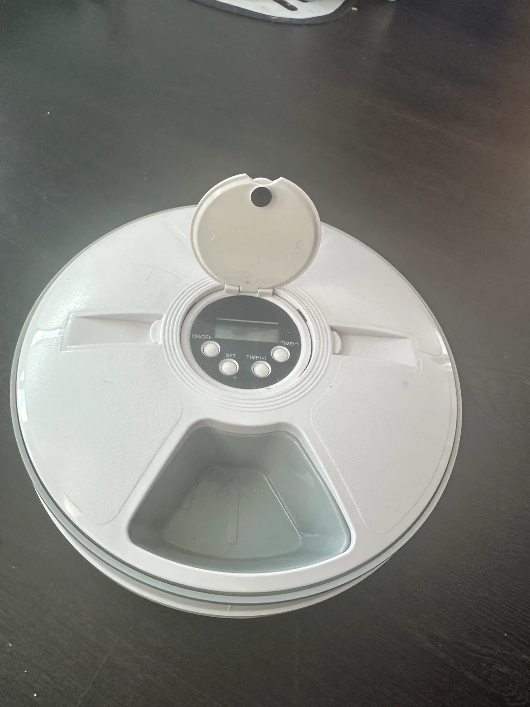 UNUSED - Battery Powered Automatic Pet Food Dispenser