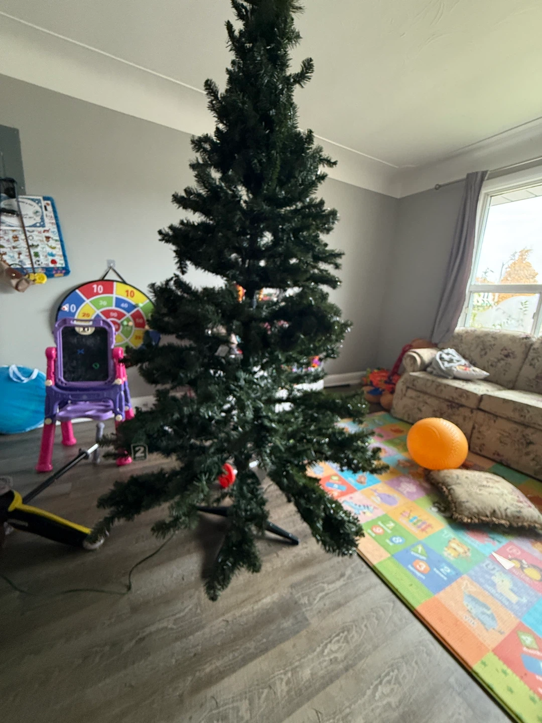 Artificial Christmas Tree 6 feet