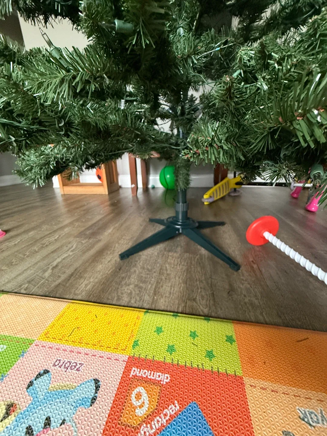 Artificial Christmas Tree 6 feet image indicator(4)