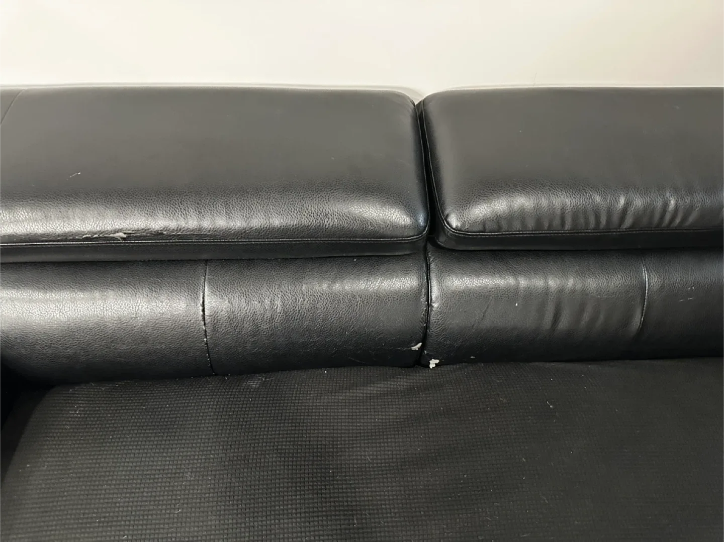 Black Leather Sofa - Some Wear image indicator(3)