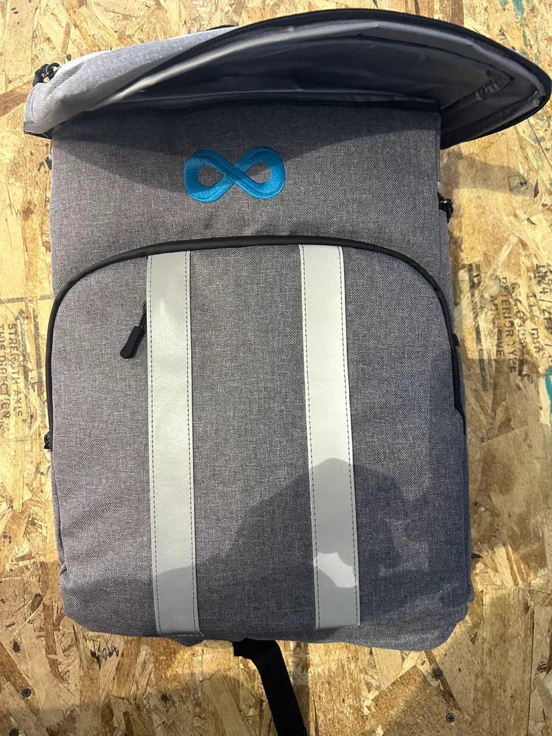 Infinity Cooltech Insulated Backpack Grey image indicator(2)