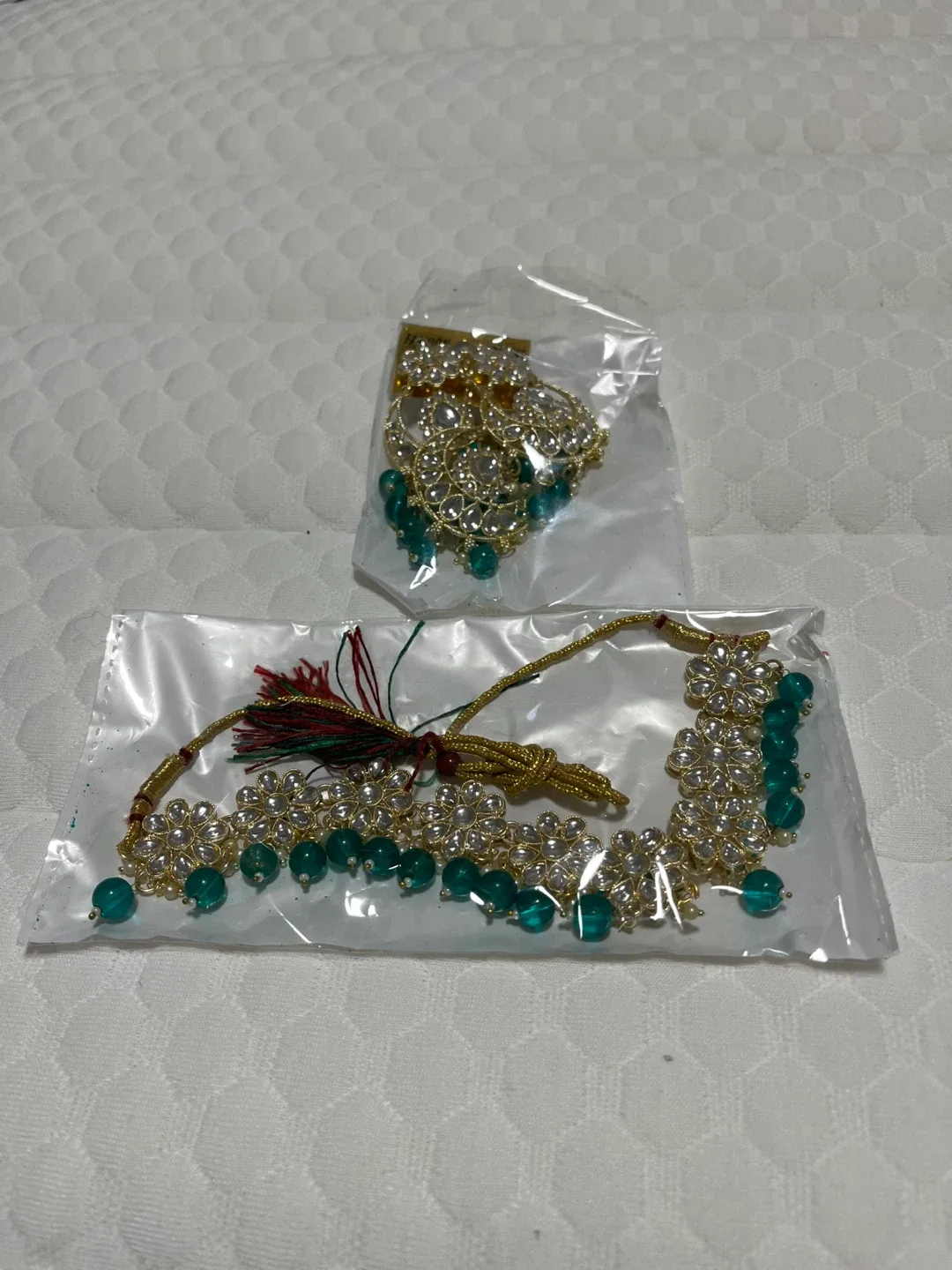 Necklace and Earring Set - New image indicator(3)