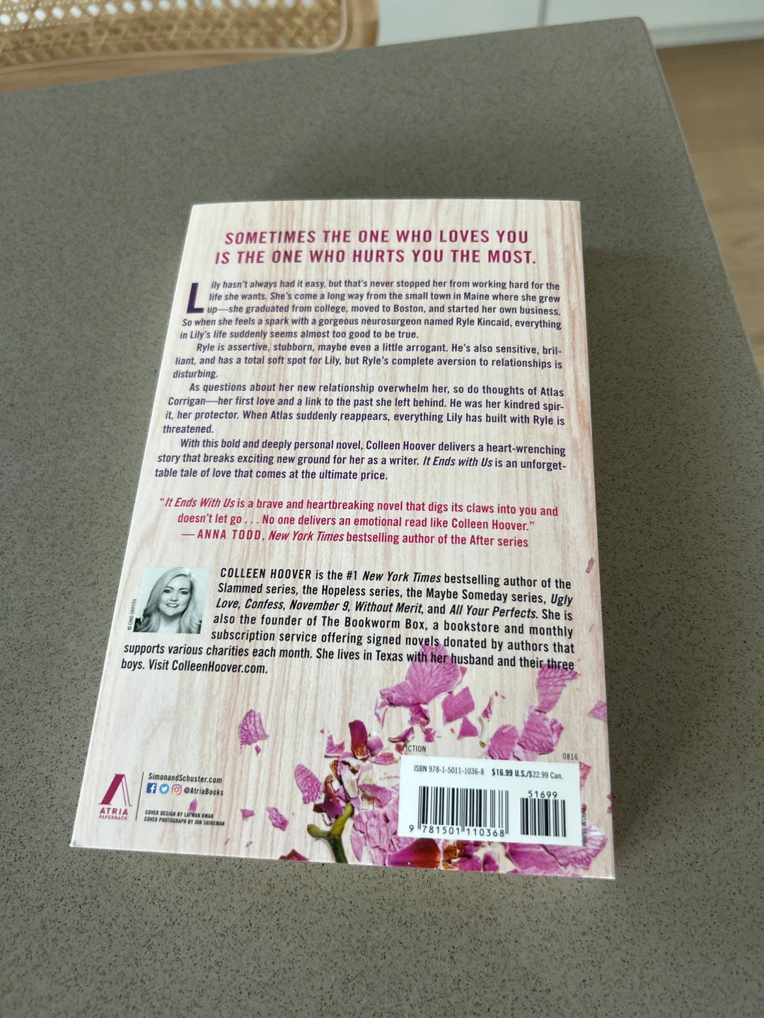 It Ends With Us Colleen Hoover - photo 2