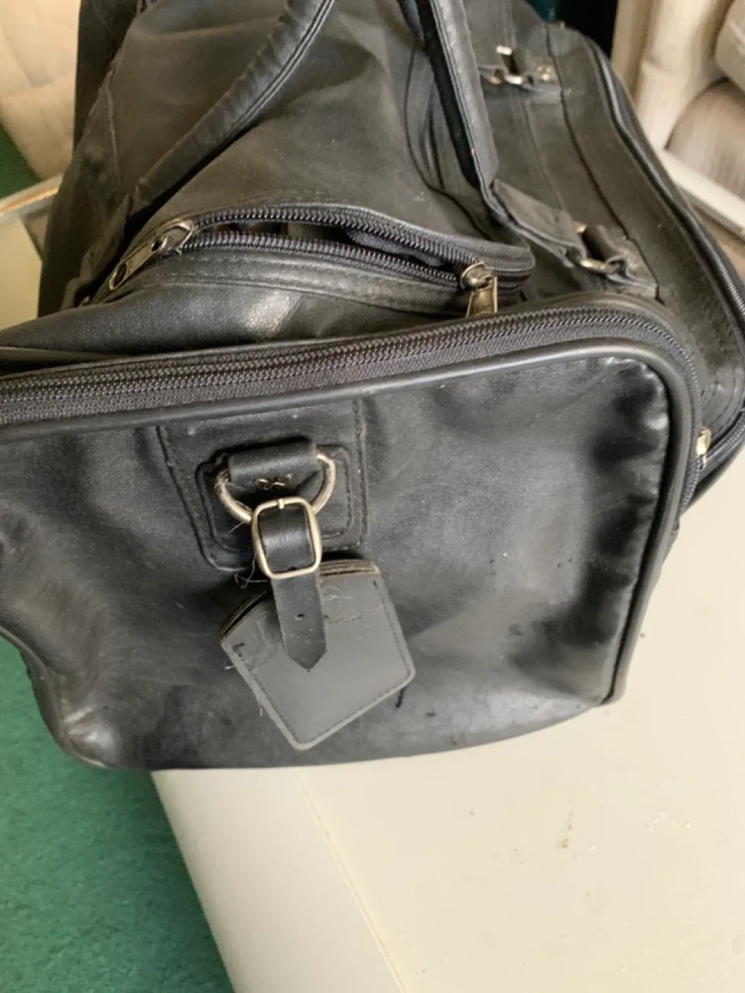 Black Leather Travel Bag image indicator(3)