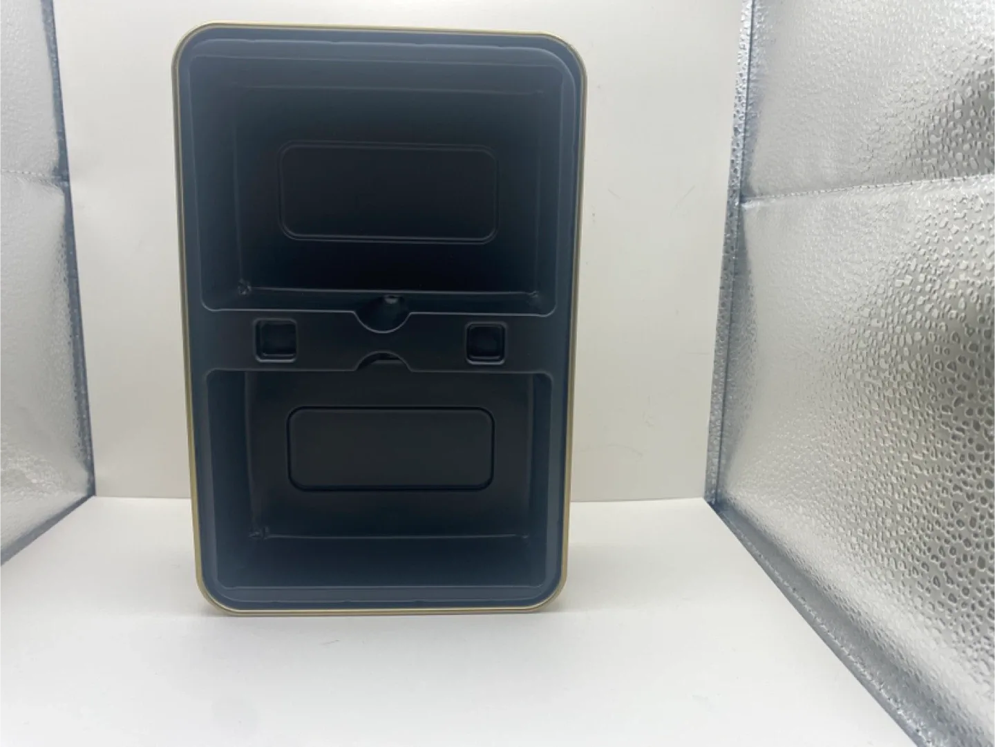 Upper Deck 2021-22 Hockey Series Two Empty Tin image indicator(4)