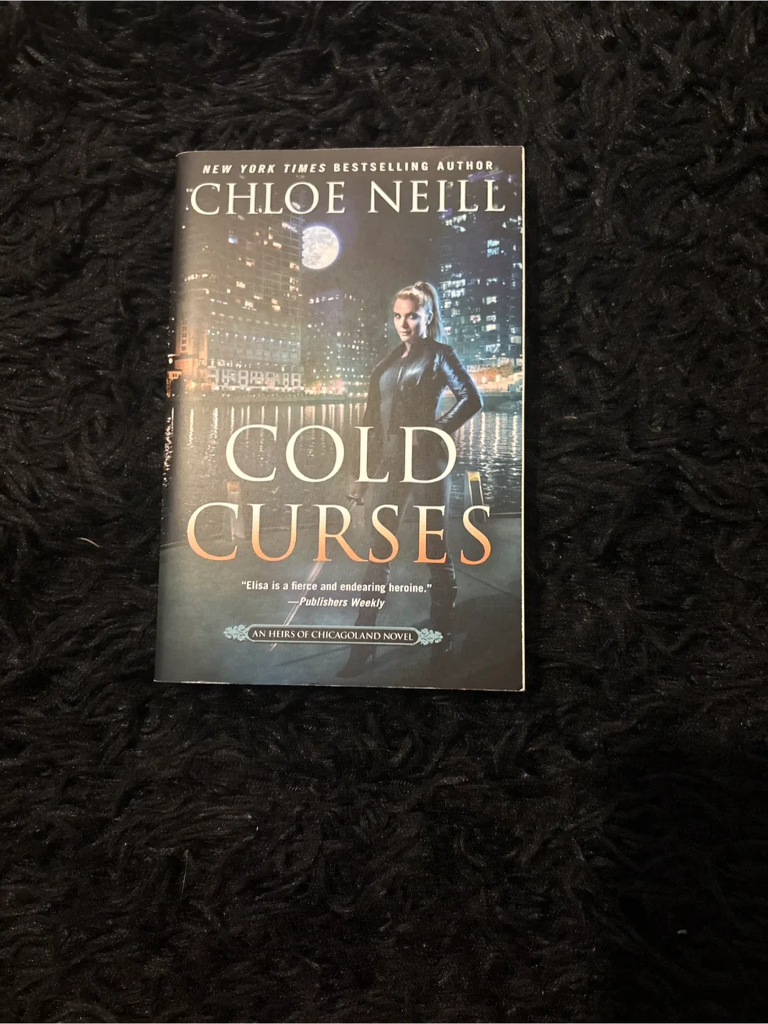 Cold Curses by Chloe Neill - Heirs of Chicagoland Novel