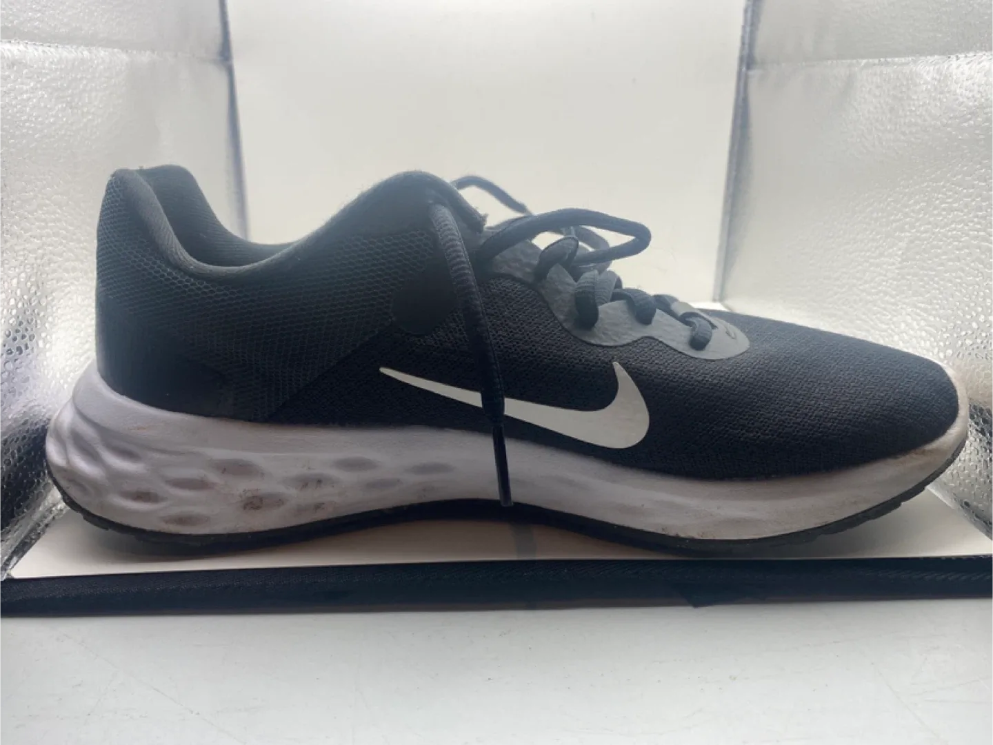 Nike Black Revolution 6 Women’s Running Shoes Size 9.5 Used image indicator(2)