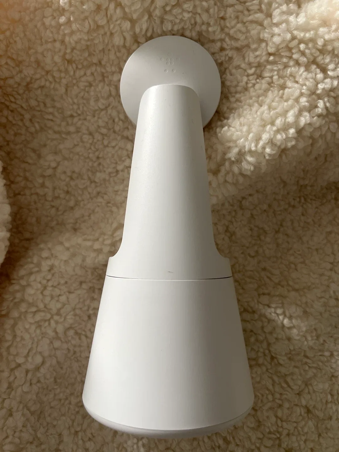 Belkin Magnetic Face Tracking Phone Mount image indicator(3)