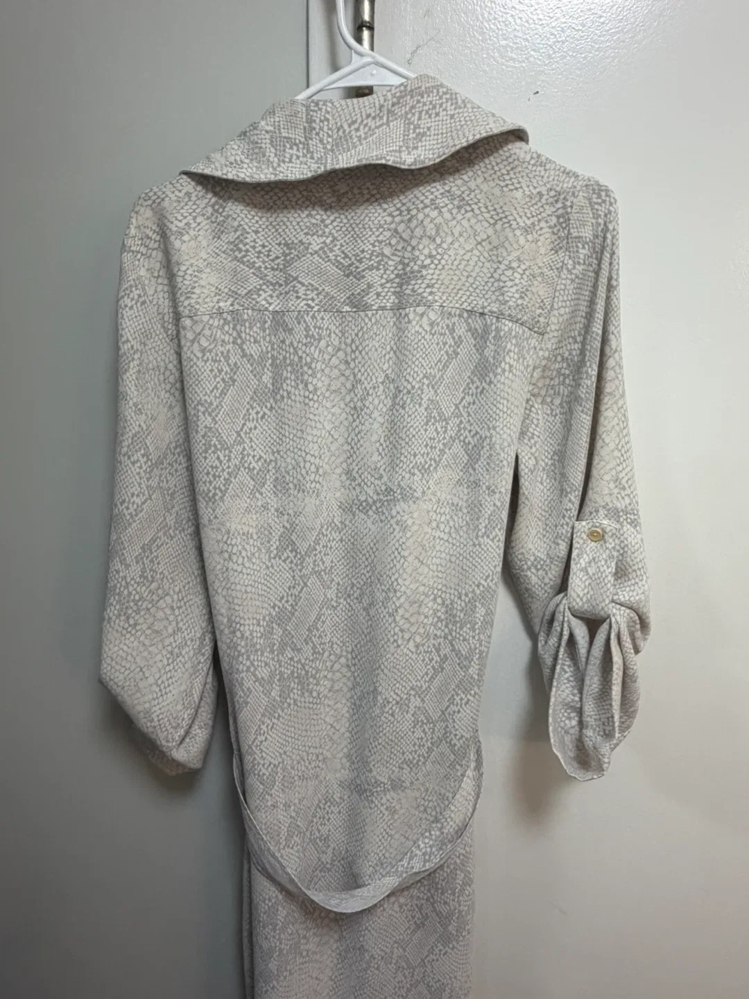 Babaton Snakeskin Print Blazer - Size M image indicator(4)