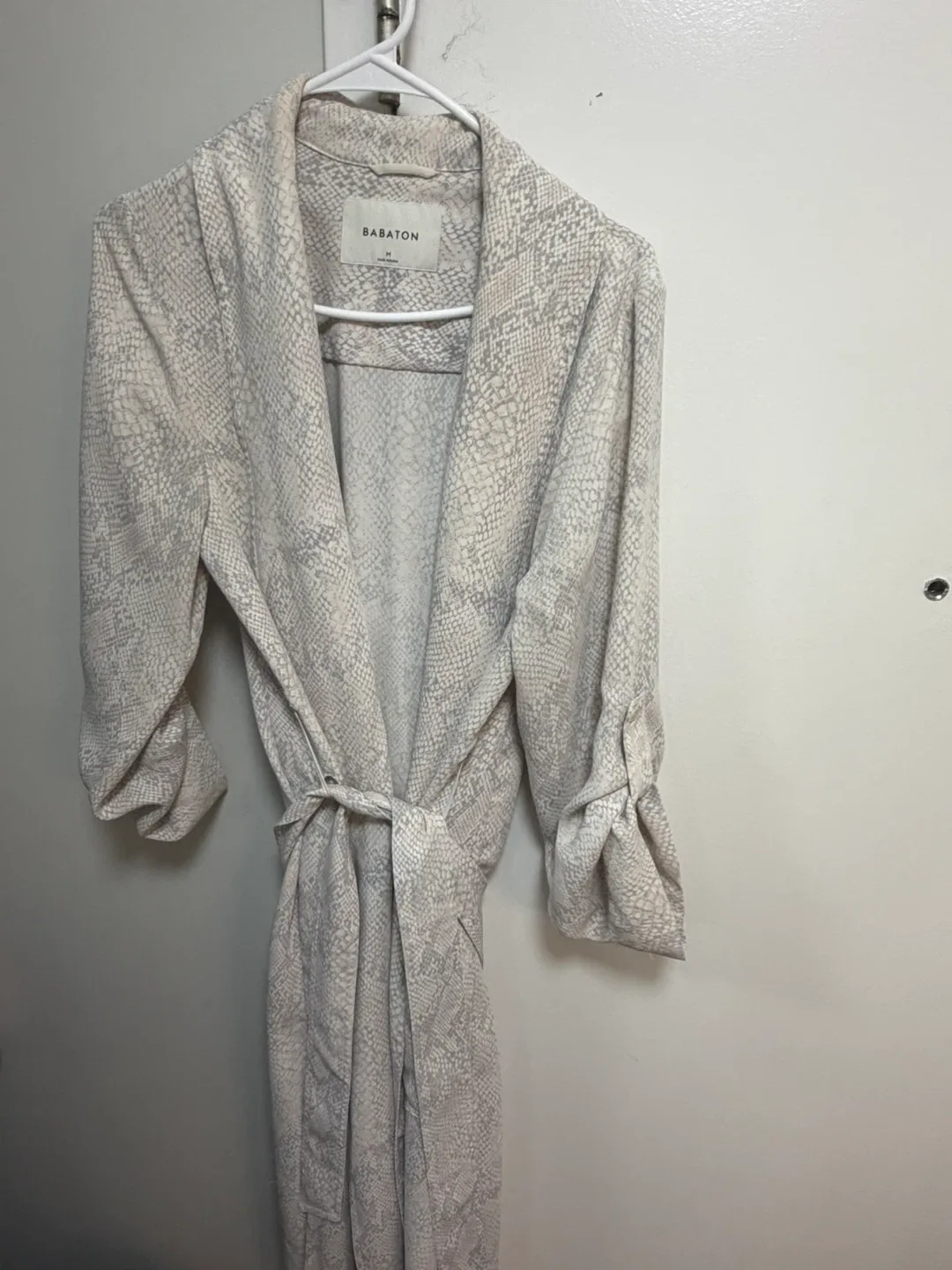 Babaton Snakeskin Print Blazer - Size M image indicator(3)