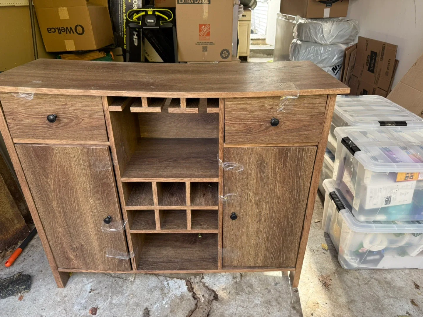 Wooden Wine Cabinet/Buffet image indicator(3)