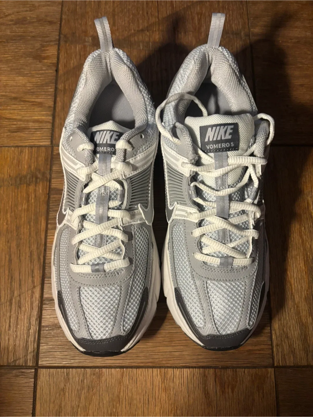 Nike Vomero 5 (GS) Size 6.5Y image indicator(5)