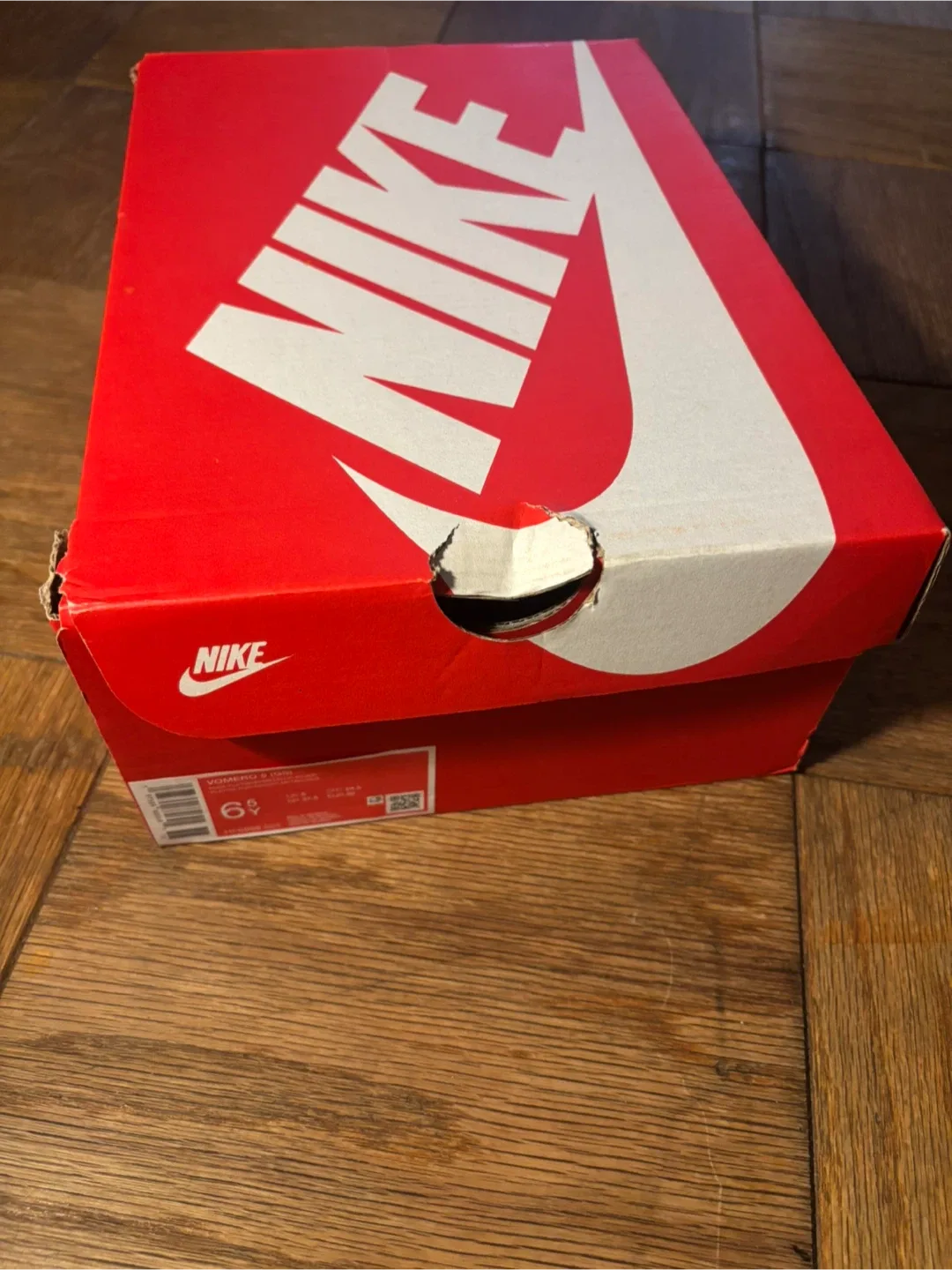 Nike Vomero 5 (GS) Size 6.5Y image indicator(3)