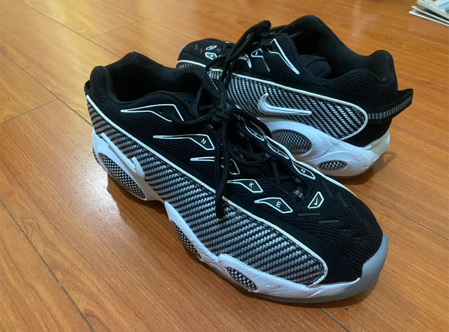 Nike/OVO Noctas. US 9.5 image indicator(5)