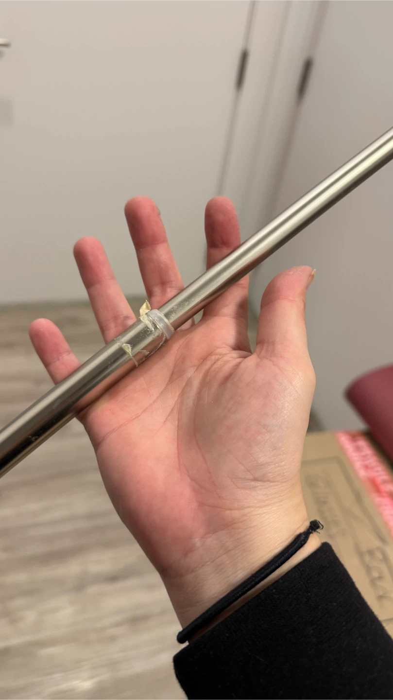 Silver Metal Curtain Rod - 4 Feet and expands - photo 2
