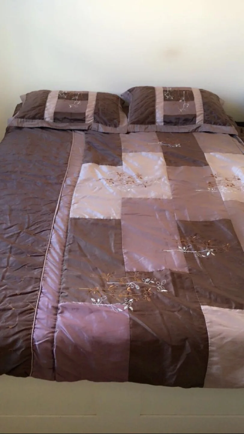 Brown Quilted Bedding Set image indicator(2)