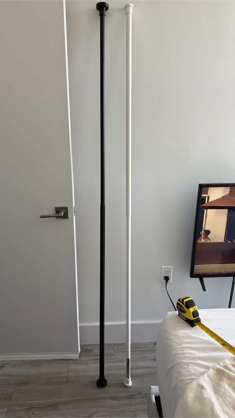 Adjustable Tension Curtain Rod - Black and White image indicator(3)