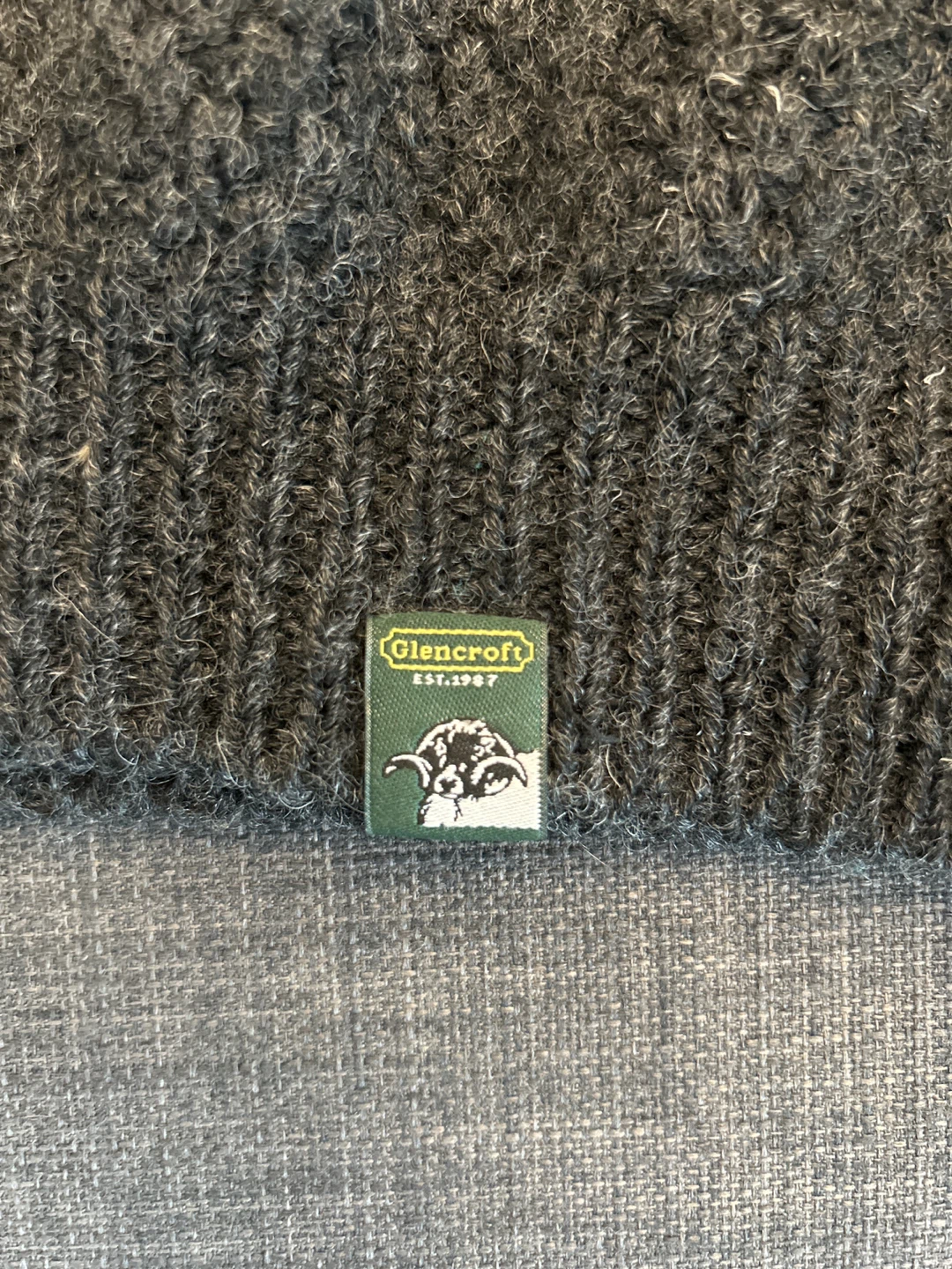Glencroft Pure New Wool Sweater - Size L - photo 3