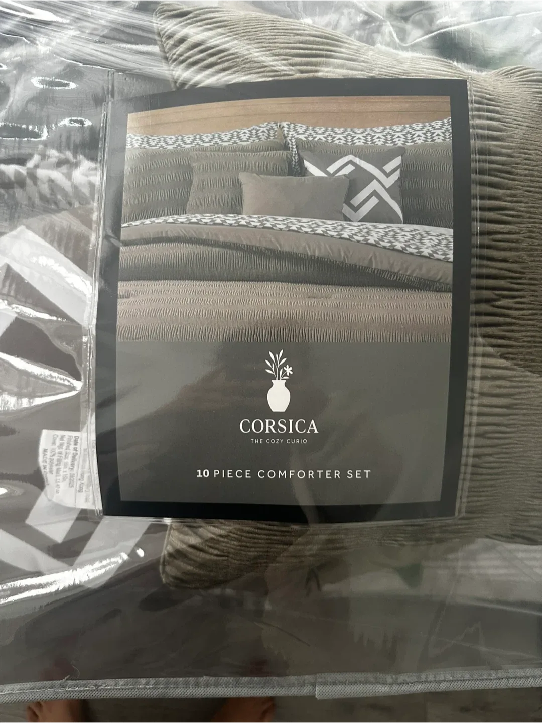 Corsica - Cozy Curio | Queen & King 7 and 10-Piece Comforter Set image indicator(4)