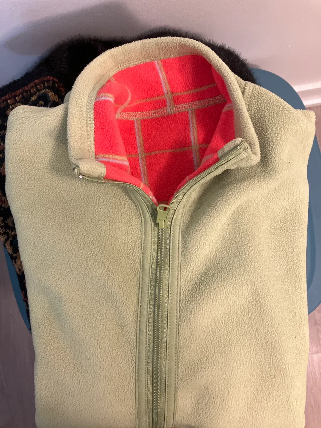 Assorted Women's Sweaters & Cardigans image indicator(5)