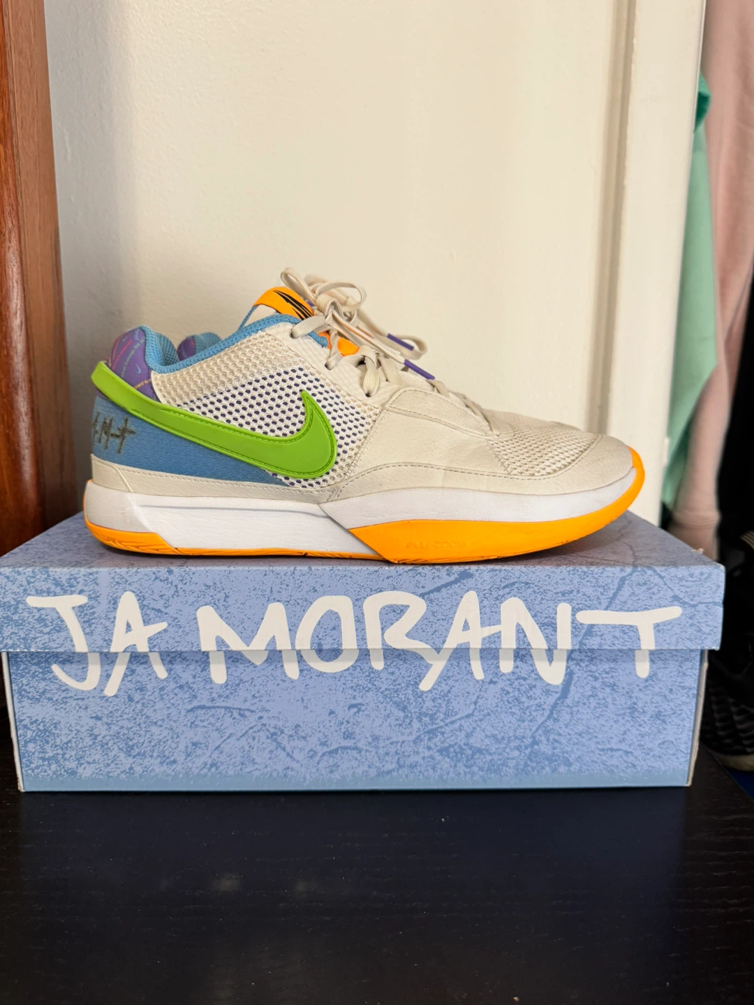 Nike Ja 1 Family Trivia (10us mens)