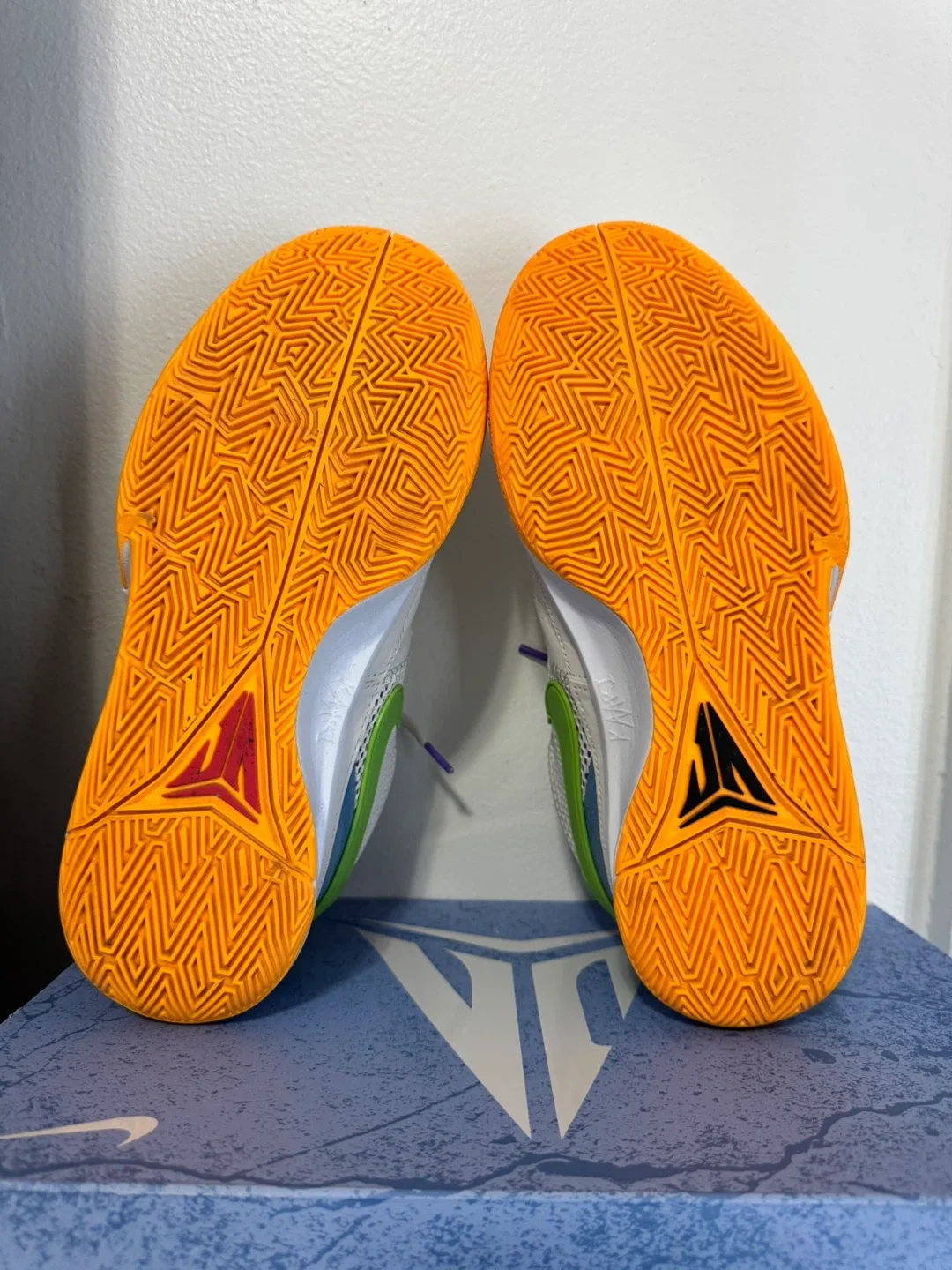 Nike Ja 1 Family Trivia (10us mens) image indicator(8)