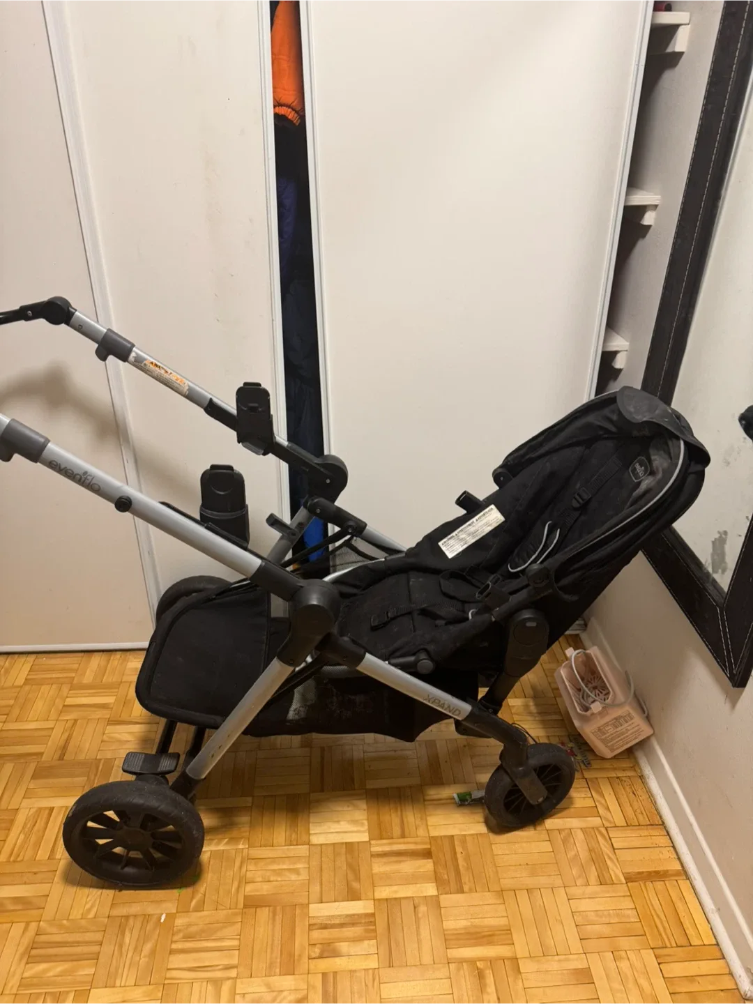 Even Black Stroller (Pivot Expand) image indicator(4)