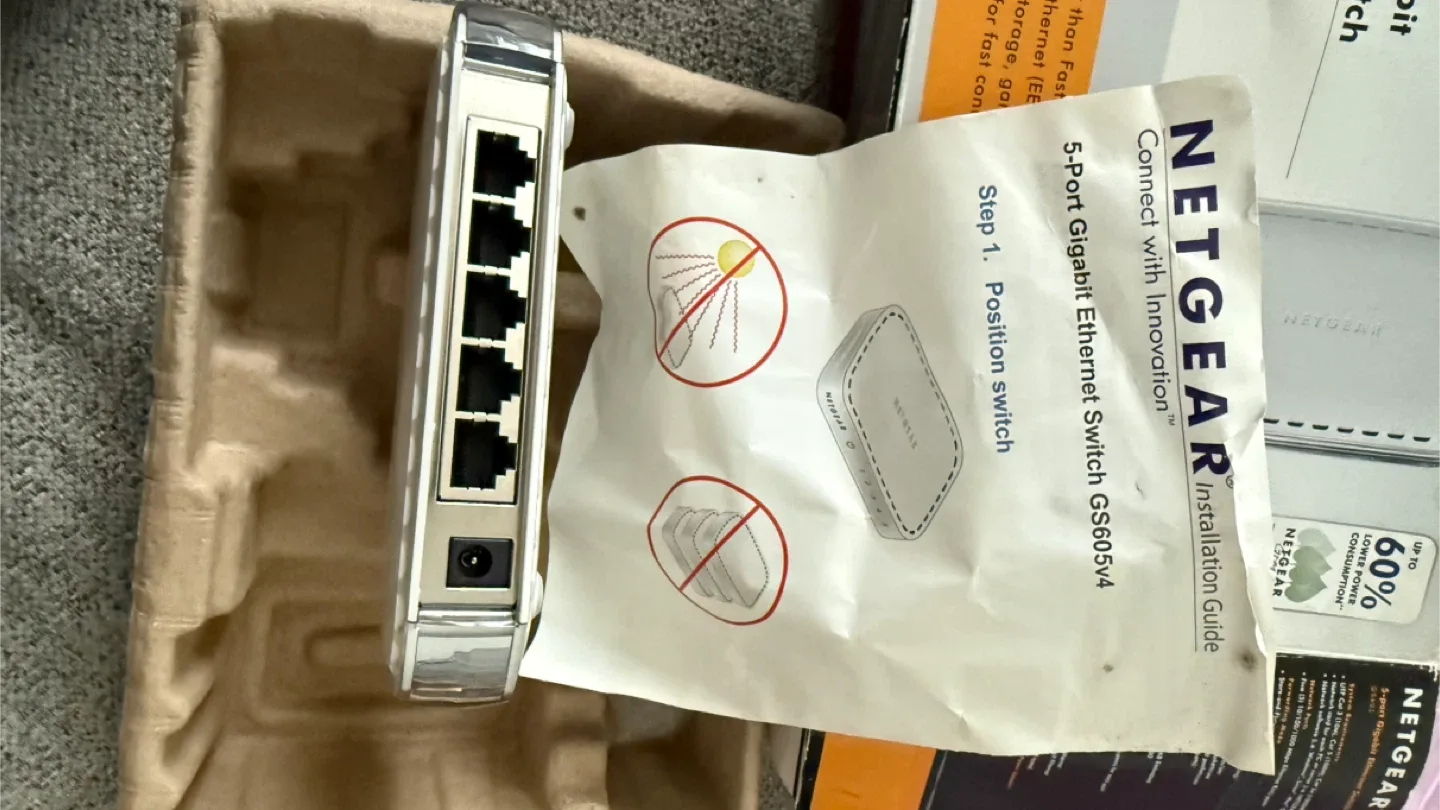 NETGEAR 5-Port Gigabit Ethernet Switch GS605