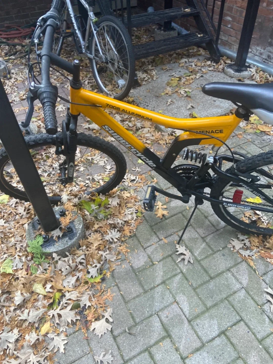 Supercycle Menace Mountain Bike - Yellow image indicator(2)