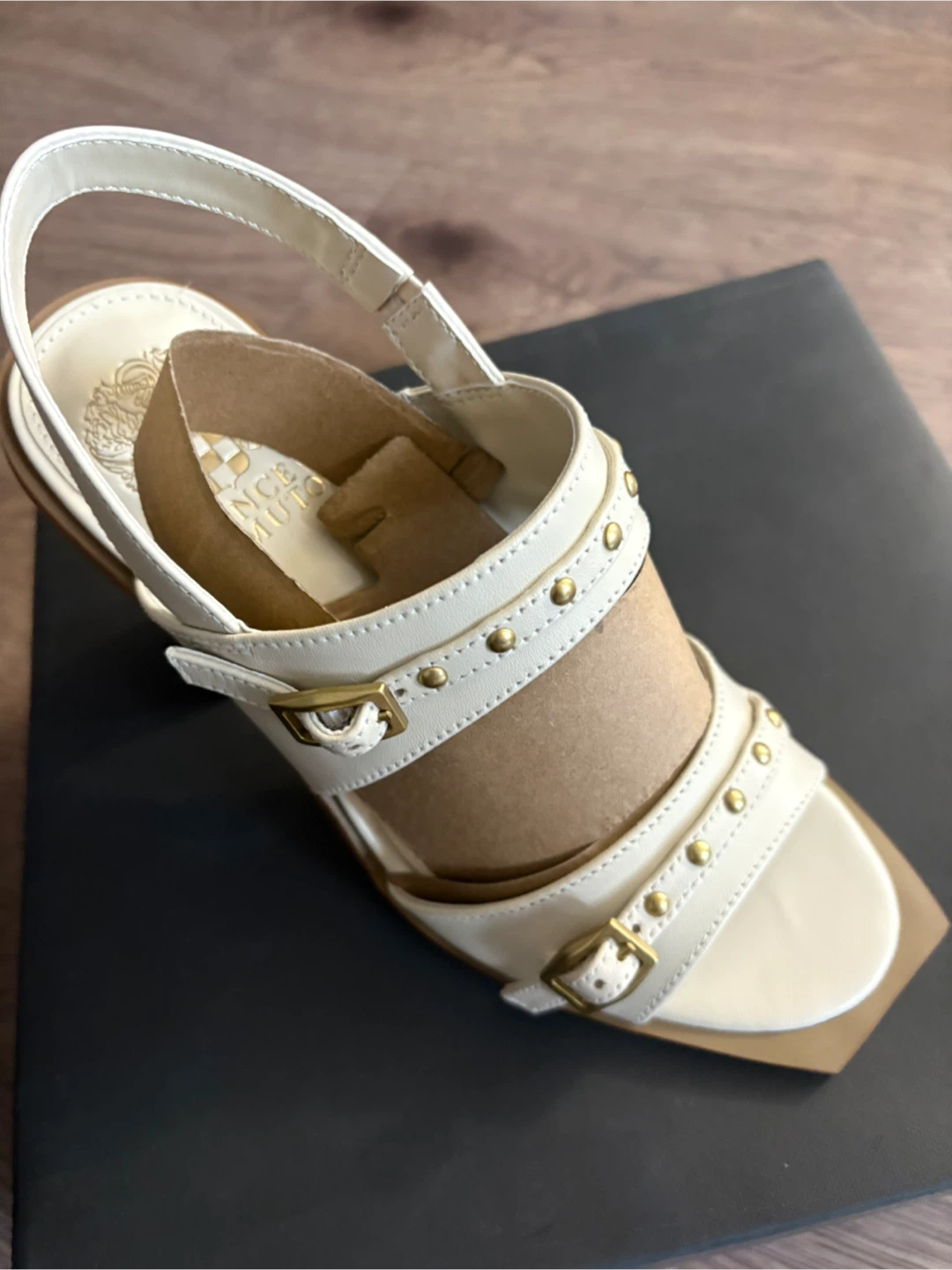 Vince Camuto White Leather Sandals 🥕- Size 7.5 - photo 2