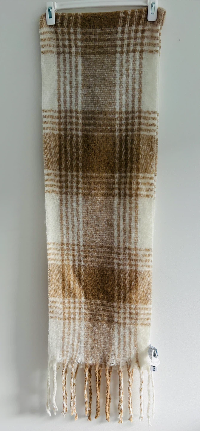 Brand New Old Navy Plaid Scarf - One Size - photo 4