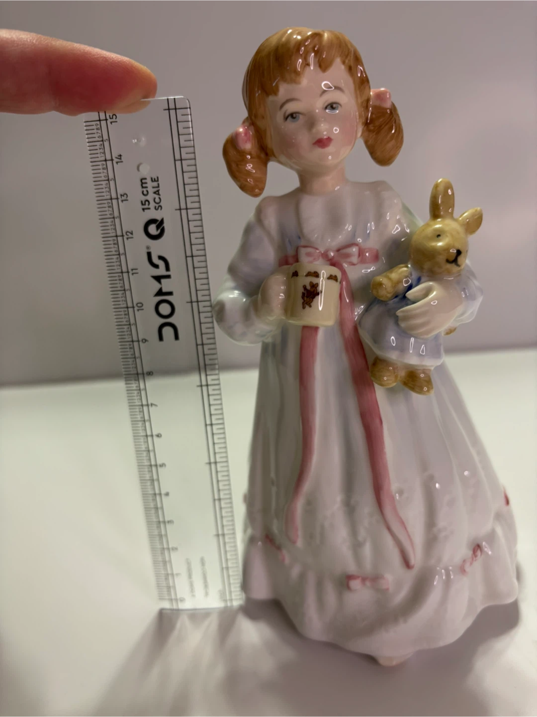 Royal Doulton Limited edition “Bunny’s Bedtime” HN 3370 - photo 2