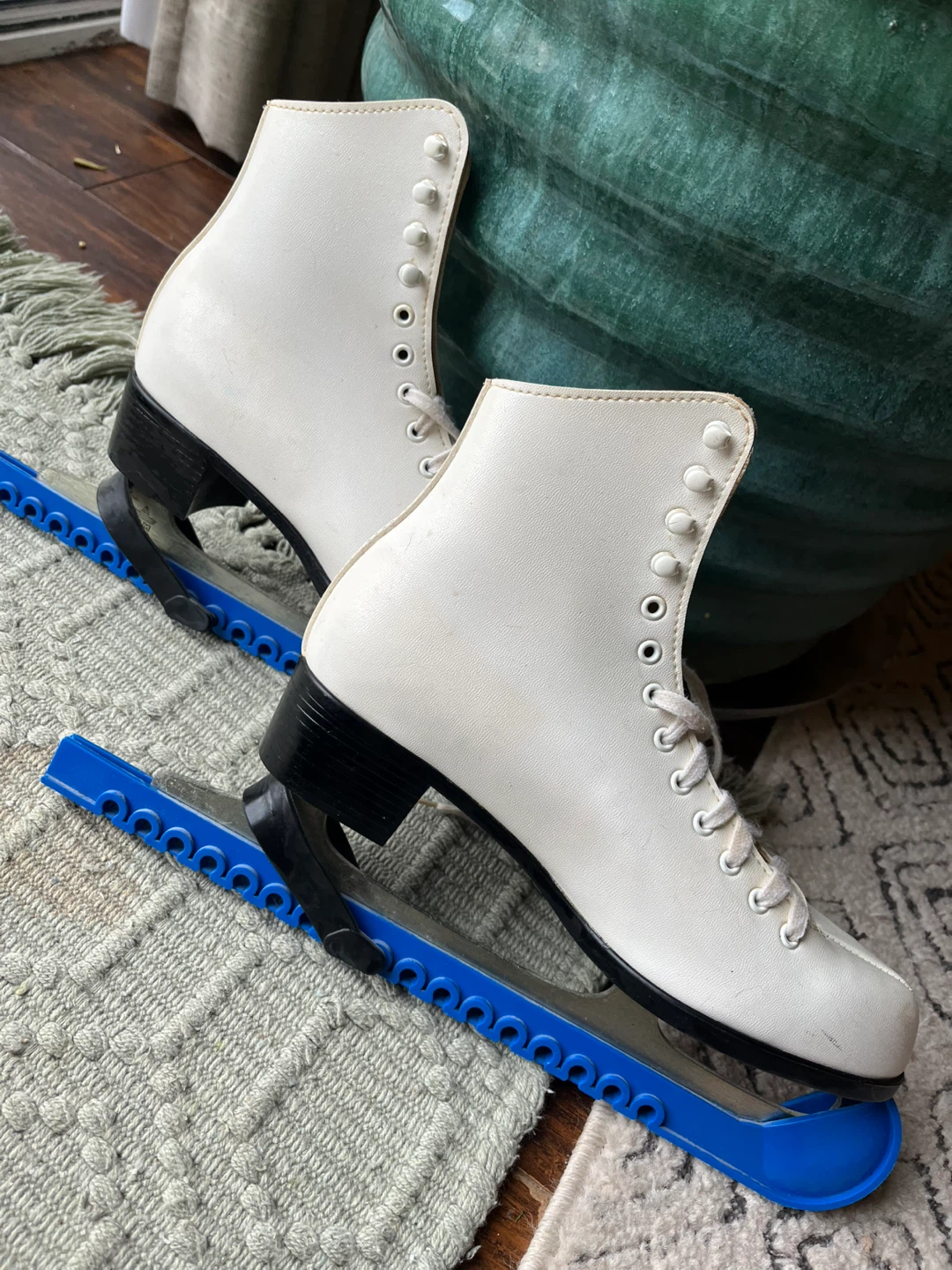 CCM White Figure Skates (size 9)
