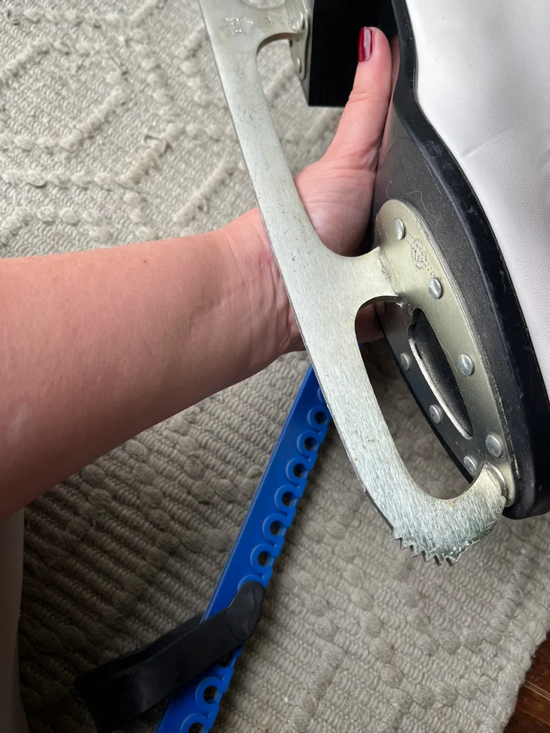 CCM White Figure Skates (size 9) image indicator(5)