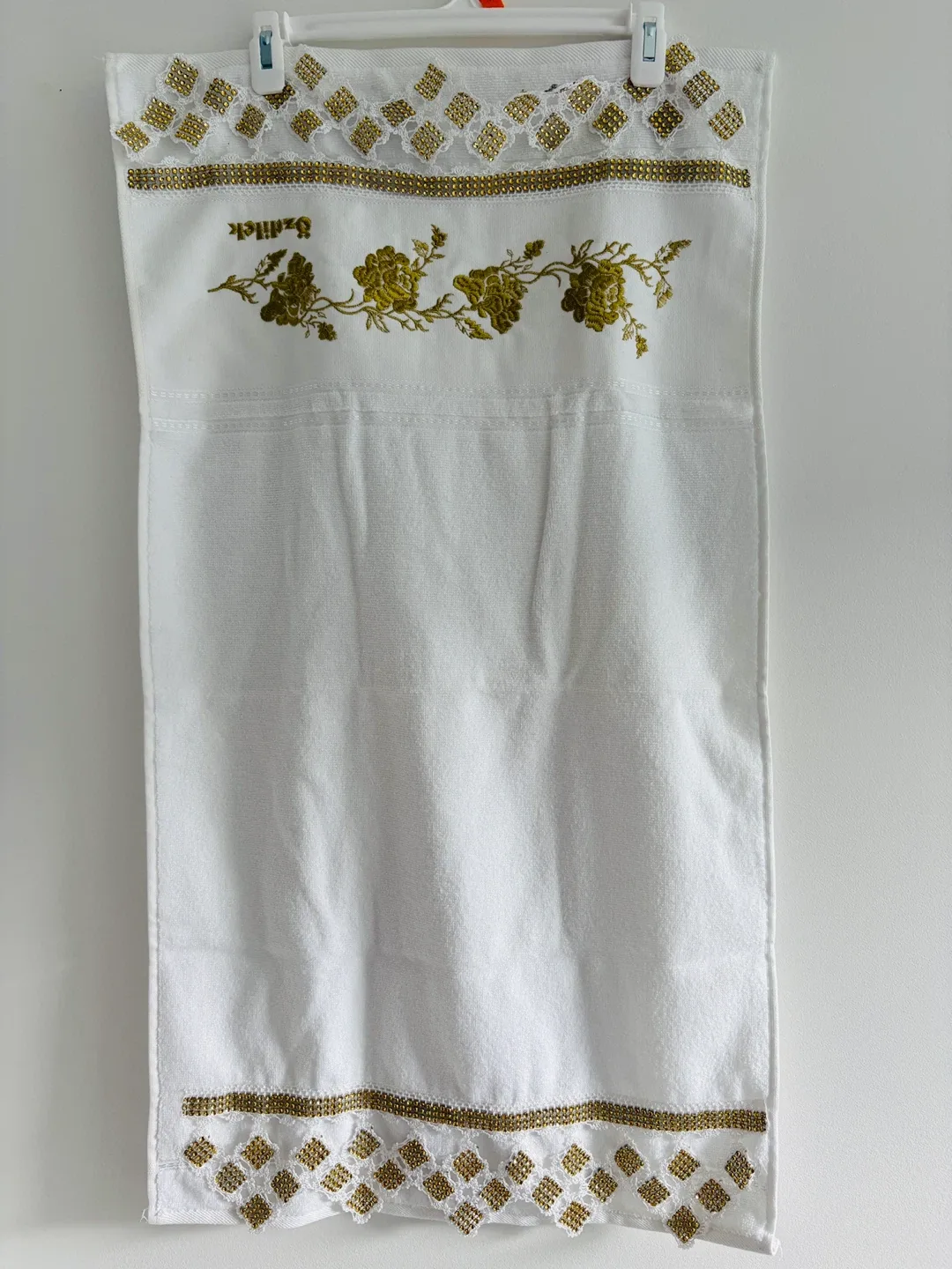 New White & Gold Embroidered Towel in Box! image indicator(5)