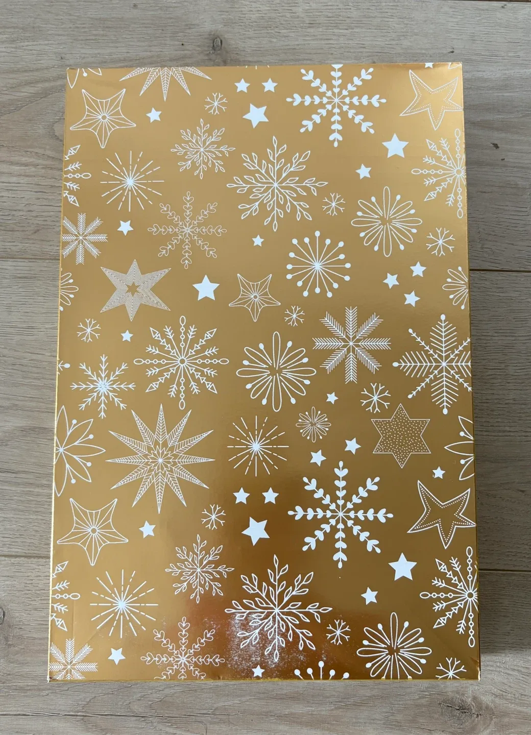 New White & Gold Embroidered Towel in Box! image indicator(6)