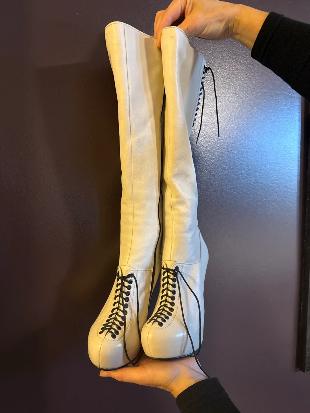 White Lace-Up Heel Boots image indicator(2)