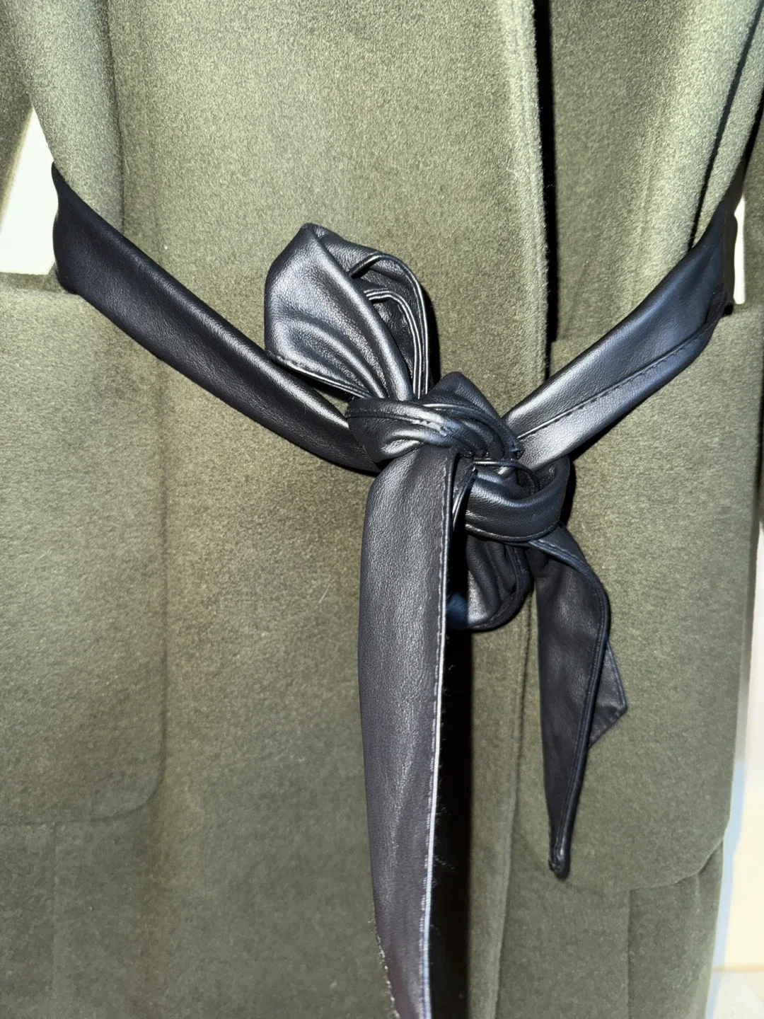 Jeno Neuman Hooded Coat image indicator(3)