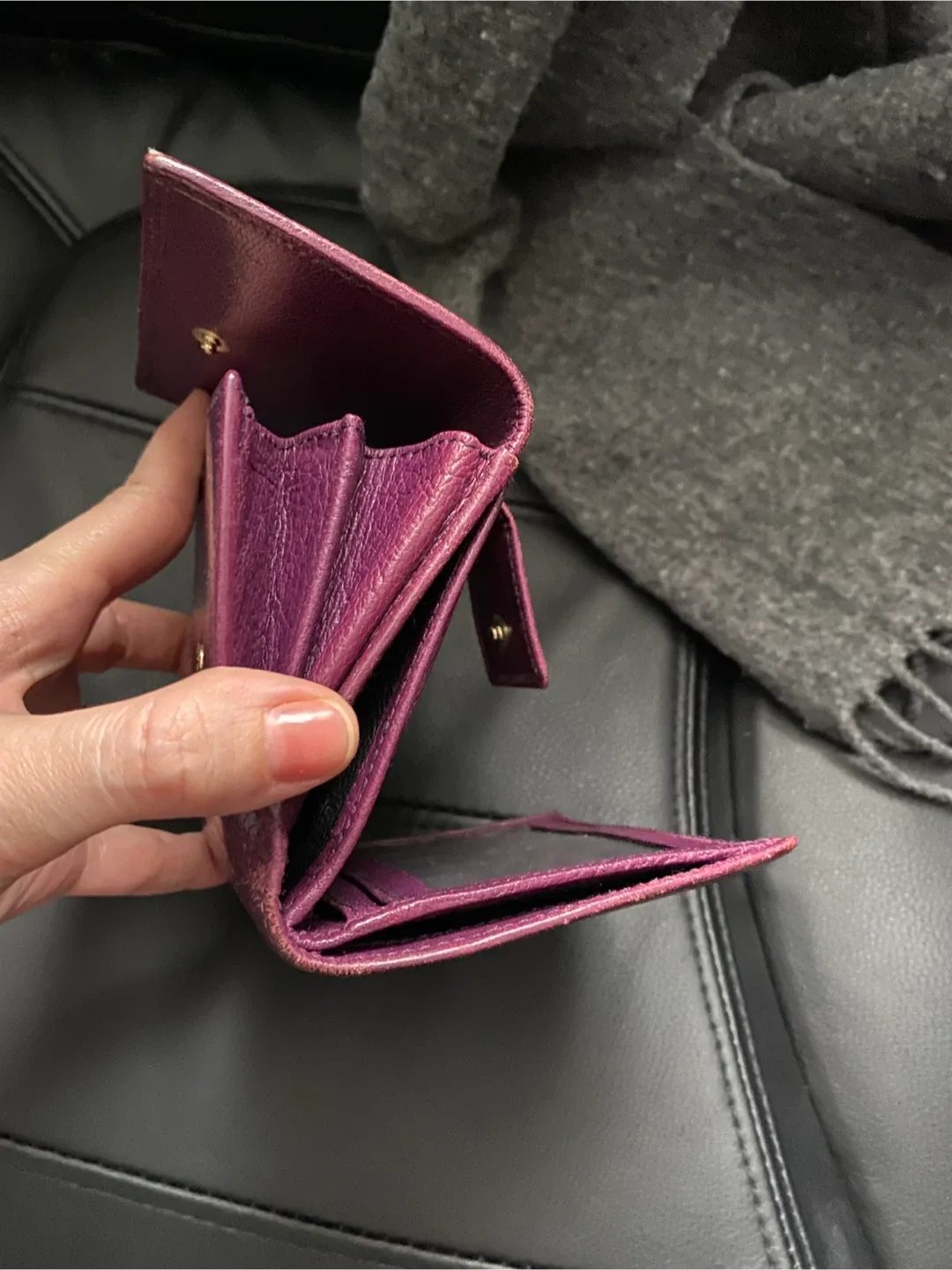 Gucci Purple Leather Wallet image indicator(4)