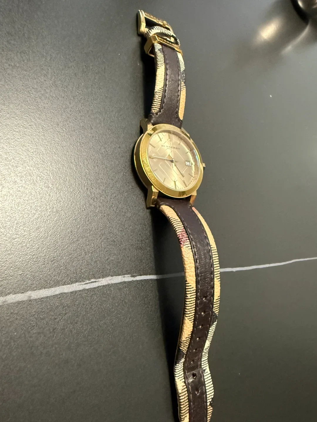 Burberry Watch with Patterned Strap image indicator(2)
