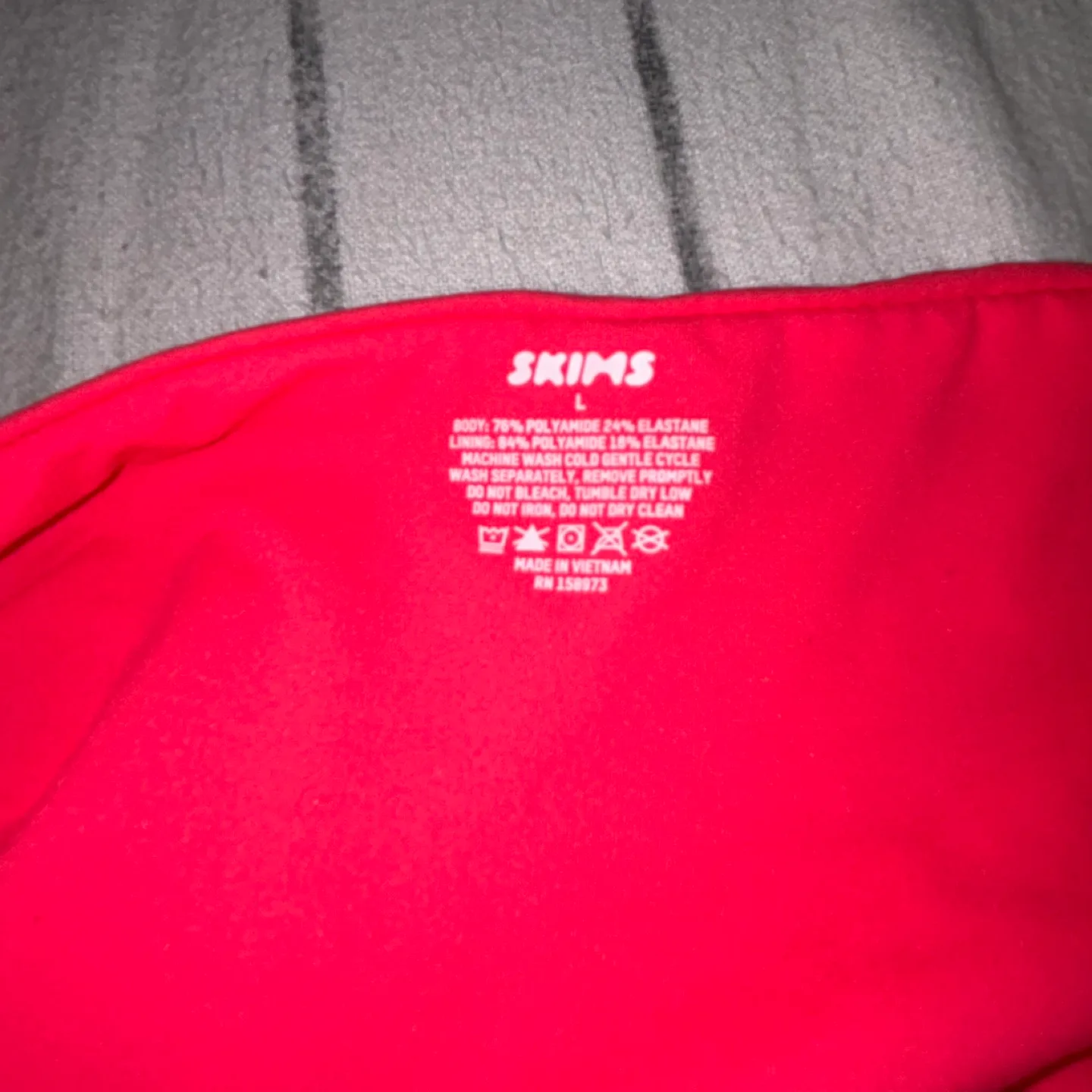 Skims Bandeau Bra - Size L image indicator(3)